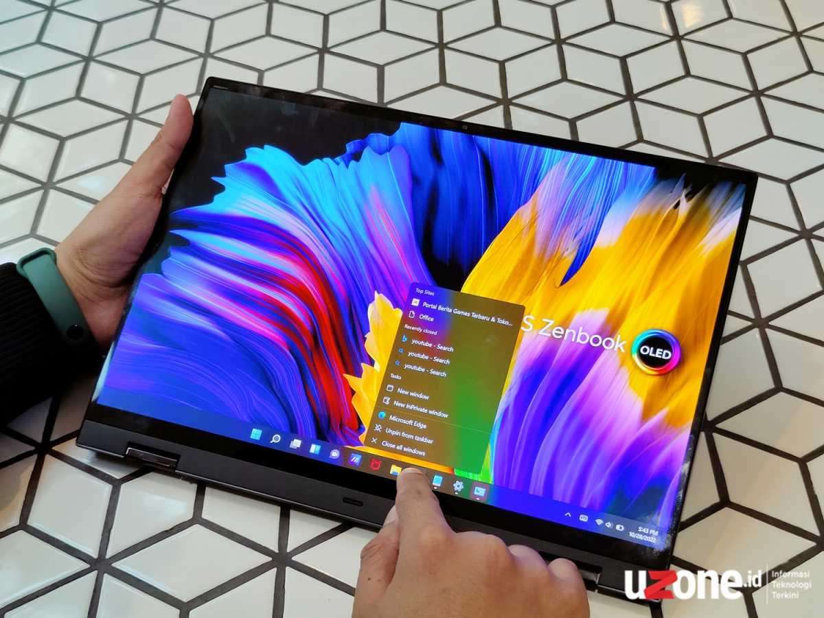 Laptop Asus Zenbook 14 Flip OLED Bisa Disulap Jadi Tablet